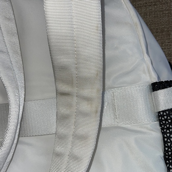 Lululemon All Hours Backpack - Picture 7 of 15